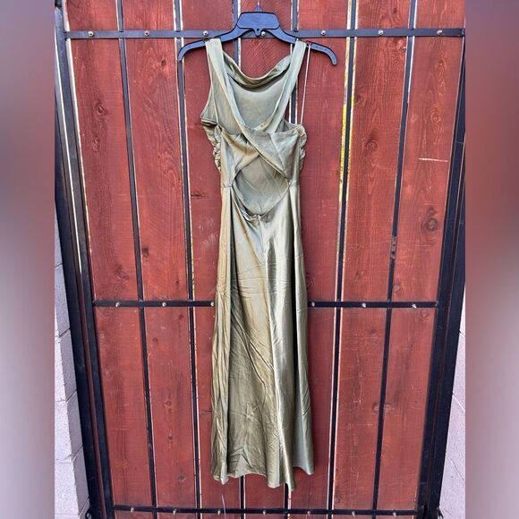 Reformation Green Satin Dress - Picture 4 of 11